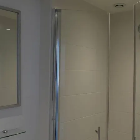 Port Apartment *