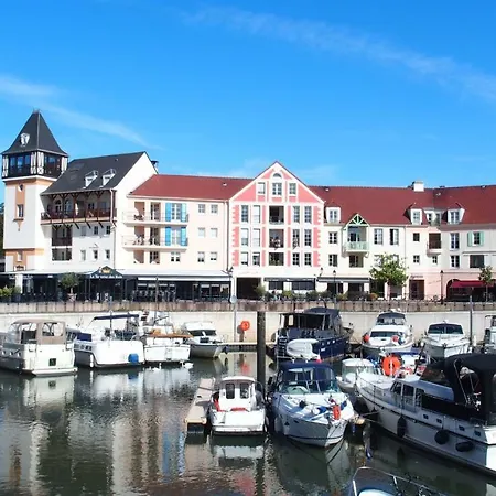 Apartment Port *